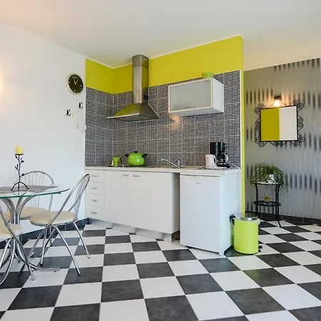 Apartman Kiwi Apartment *